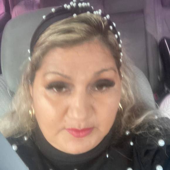 Profile Picture of Rosalva Ramirez (@rosalvaramir558) on Poshmark