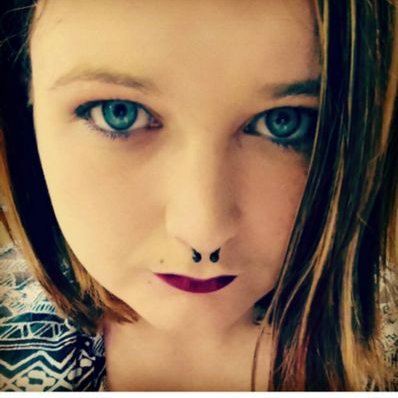 Profile Picture of Alexandra Isabelle (@LexXandraBelle) on Twitter