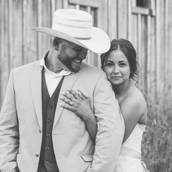 Profile Picture of Amber Sundahl (@leonlioness) on Poshmark