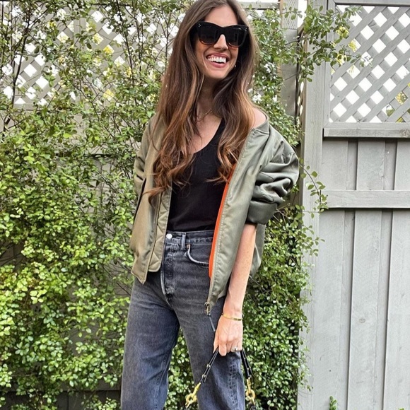 Ashley Bininger - Poshmark Profile Picture of Ashley Bininger (@ashleybininger) on Poshmark