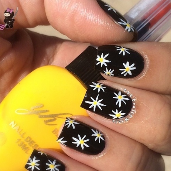 Profile Picture of Caitlin Lombardo (@caitlin2110) on Poshmark