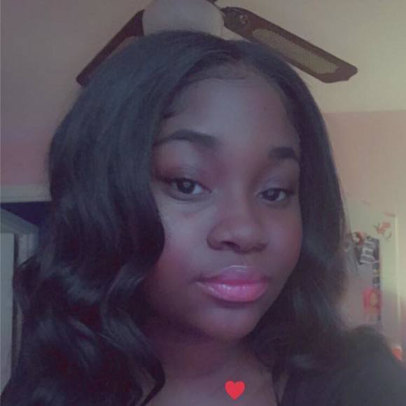 Profile Picture of Ciera Morrison (@cierafenty) on Poshmark