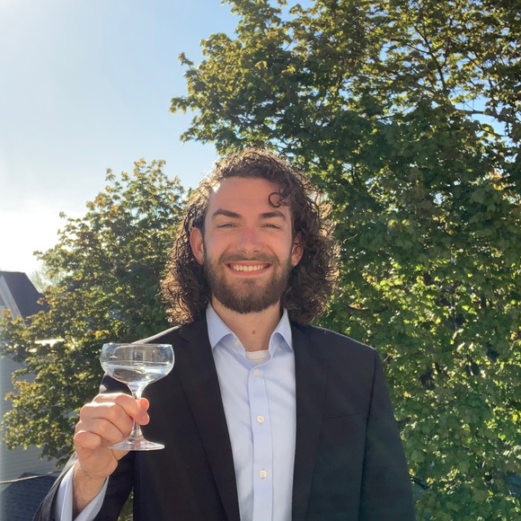 Profile Picture of Theodore Pender (@theodorepender) on Poshmark