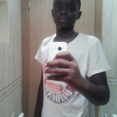 Profile Picture of Victor Laurel (@victor13082000) on Twitter