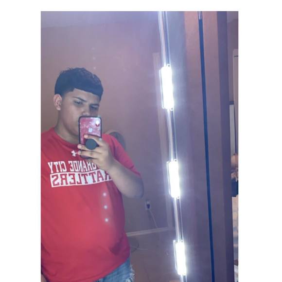 Profile Picture of Aaron Olivas (@aaron_olivas) on Poshmark