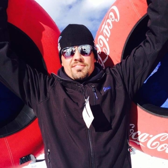 Profile Picture of Joshua Simmons (@joshsimmons1801) on Poshmark