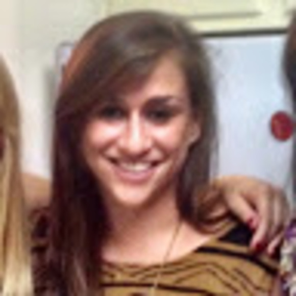 Profile Picture of Melissa Zinder (@melissazinder) on Poshmark