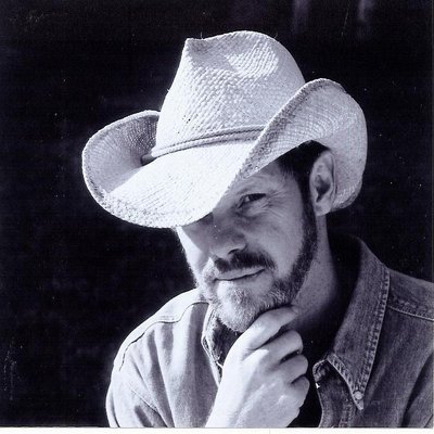 Profile Picture of Tom Huebner (@silvercohomusic) on Twitter