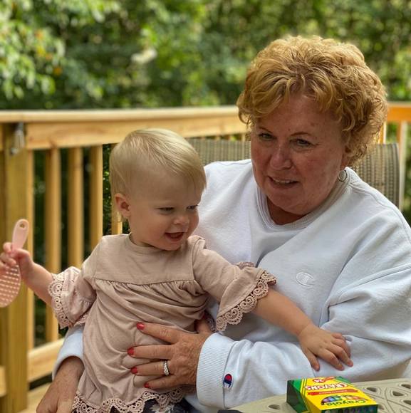 Profile Picture of Michele Schmeer (@micheleschmeer) on Poshmark