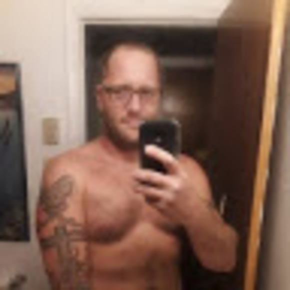 Profile Picture of James Main (@jmain167) on Poshmark