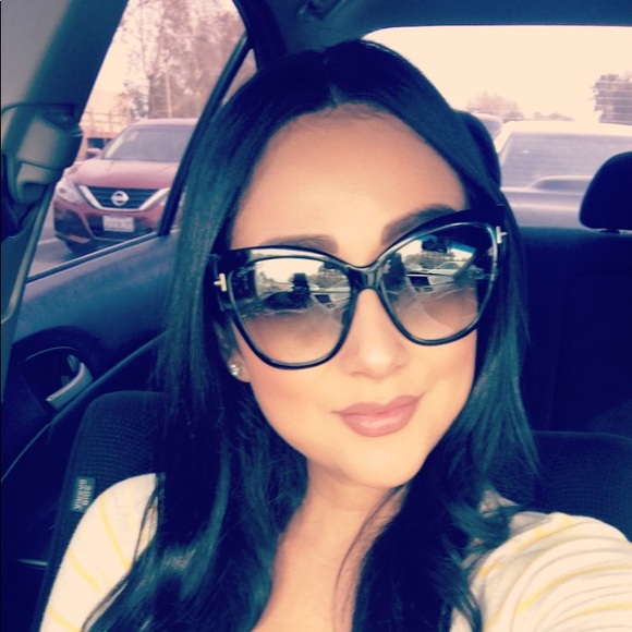 Profile Picture of Amber Jaramillo (@ambie14313) on Poshmark