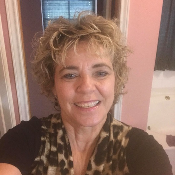 Profile Picture of Tammy Franklin (@tlfranklin) on Poshmark