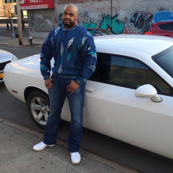 Profile Picture of Marc Brown (@bigbrown84) on Poshmark