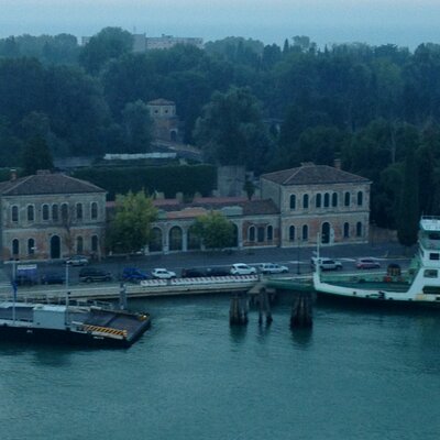 Lucia Barone - Twitter Profile Picture of Lucia Barone (@luciabarone1184) on Twitter