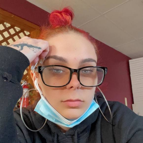 Profile Picture of Ashley Blasso (@ashleyblasso) on Poshmark