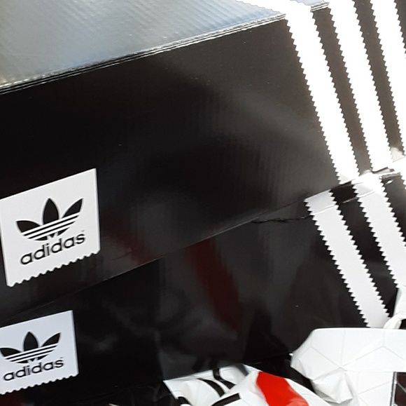 Profile Picture of Derek Welch (@shemeking1) on Poshmark