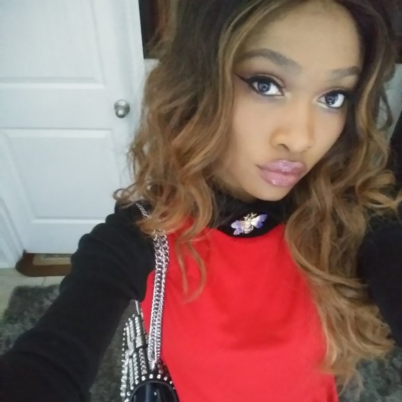 Profile Picture of Mykeylia Williams (@mickeythebarbie) on Poshmark