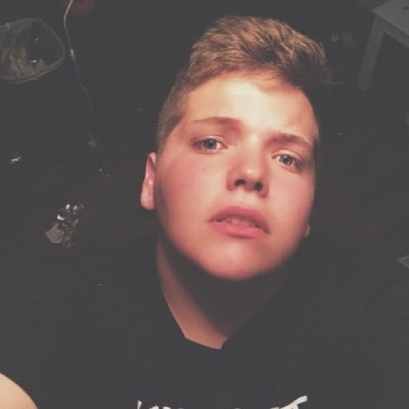 Profile Picture of Tyler Ferback (@tferback) on Poshmark