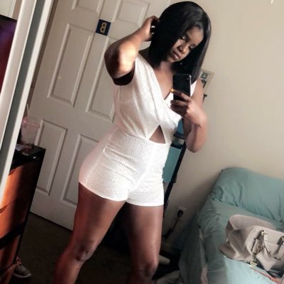 Profile Picture of D. Henix (@BettaDanYaLast_) on Twitter