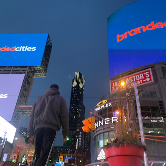 Profile Picture of Raeylene Wycoco (@raeylenewycoco) on Poshmark