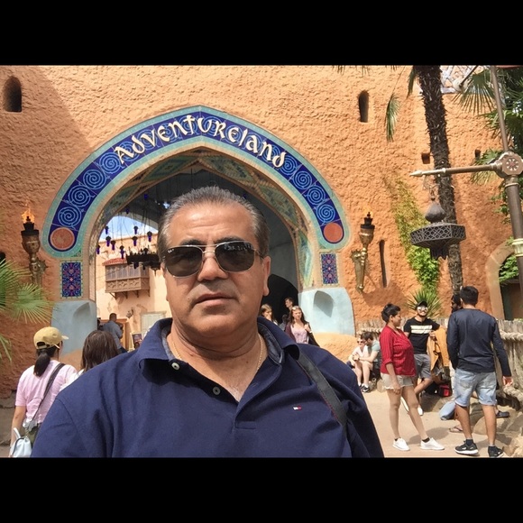 Profile Picture of Reza Kazemaini (@esfunie) on Poshmark