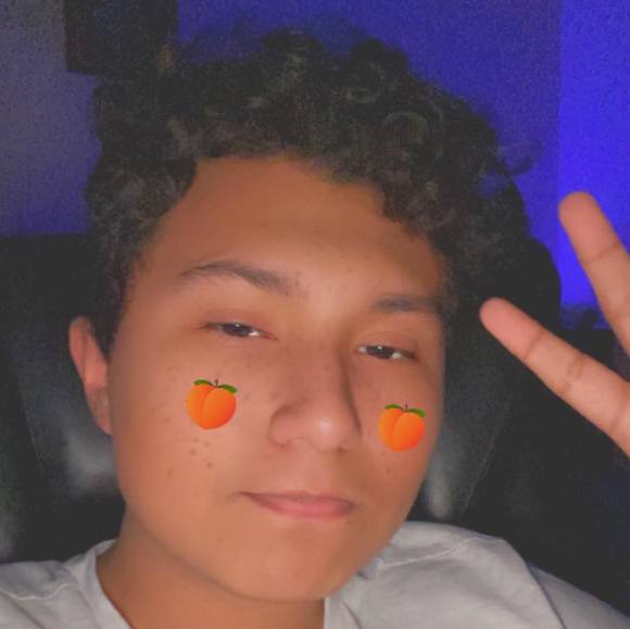 Profile Picture of Alex Barreda (@alex_barreda) on Poshmark