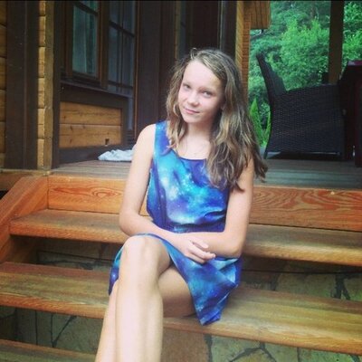 Profile Picture of Anna Vlasova (@annayeeaah) on Twitter