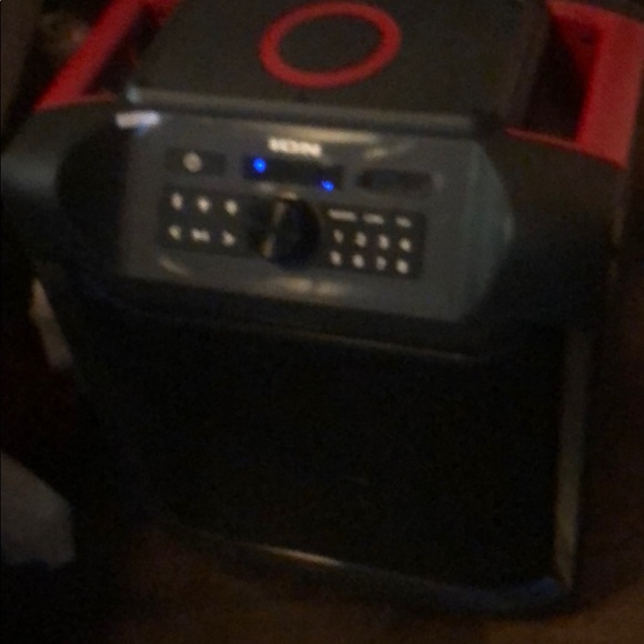 Profile Picture of Mario cristobal Medina ortiz (@thekradenz) on Poshmark