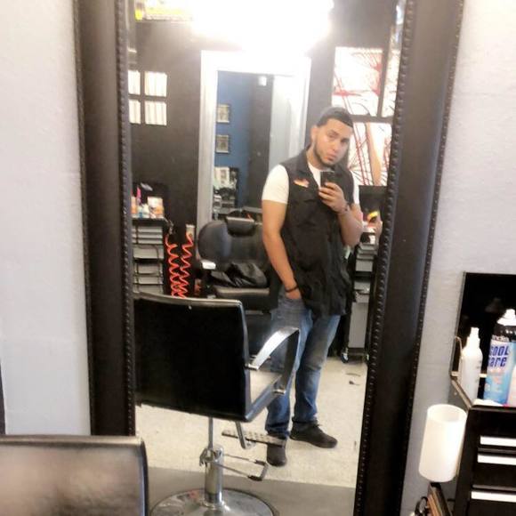 Profile Picture of René Alvarez (@renealvarez120) on Poshmark