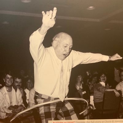 Profile Picture of Spencernirvanapoop (@SpencerHobbs8) on Twitter