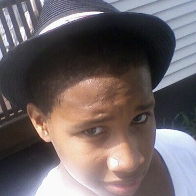 Profile Picture of Michael Malachi (@michael_27ish) on Twitter