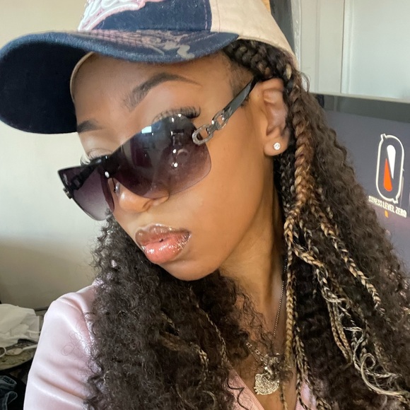 Profile Picture of Jordyn Grant (@jordaddyx) on Poshmark