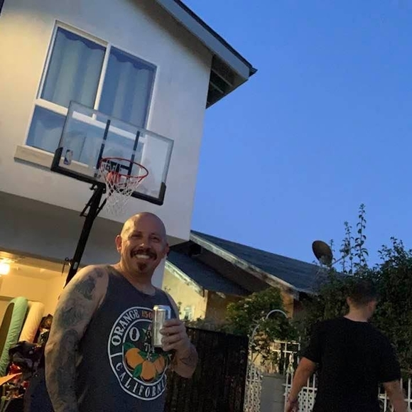 Profile Picture of William Ron (@willyum714) on Poshmark