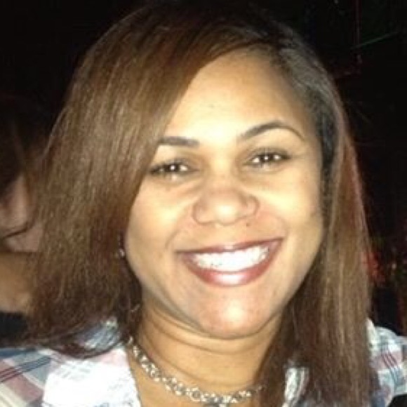 Profile Picture of Paula Broudy (@pbroudy) on Poshmark