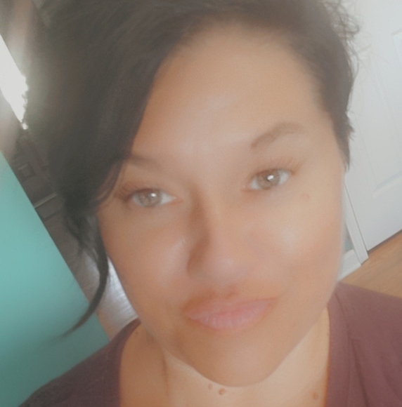 Nichole Preisler - Poshmark Profile Picture of Nichole Preisler (@nicholepreisler) on Poshmark