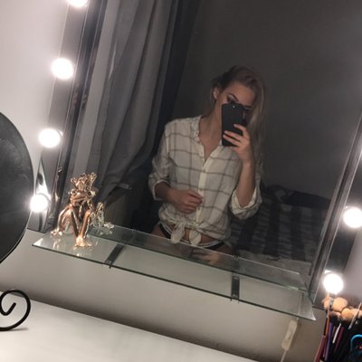 Profile Picture of Andrea Andersson (@Andreaaaa414) on Twitter