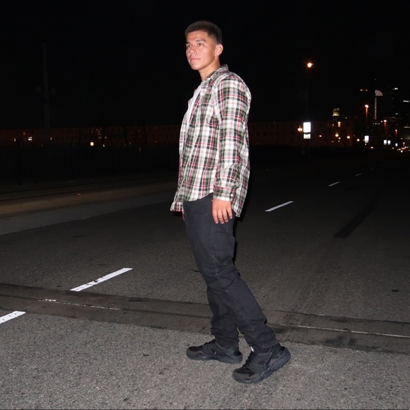 Profile Picture of Gabriel Campos (@gabrielc419) on Poshmark