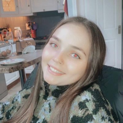 Profile Picture of Rebecca Connor 🌻 (@rebeccaconnor01) on Twitter