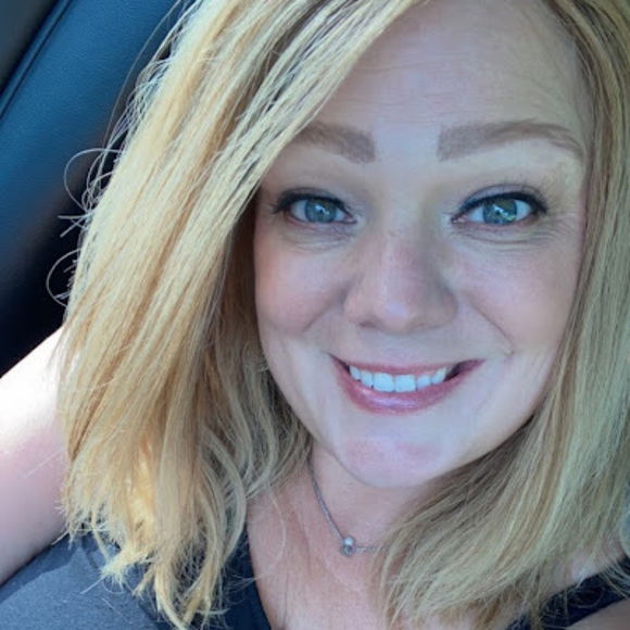 Profile Picture of Alice Fletcher-bragg (@afletcherbragg) on Poshmark