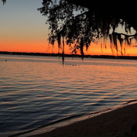 Profile Picture of Mckinley Struckmeyer (@mckinleystruckm) on Poshmark