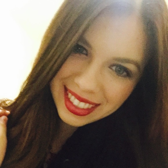 Profile Picture of Marissa Delphin (@marissadelphin) on Poshmark