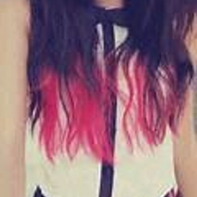 Profile Picture of Julia Poole (@puffy14674) on Twitter