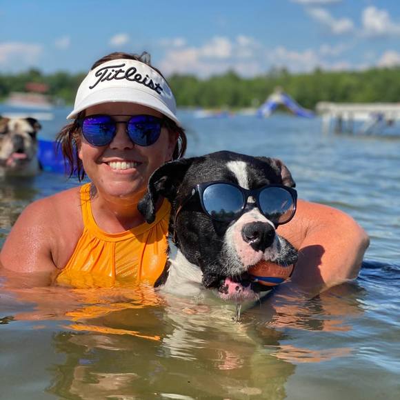 Profile Picture of Heidi Ziegler (@hidziegler) on Poshmark