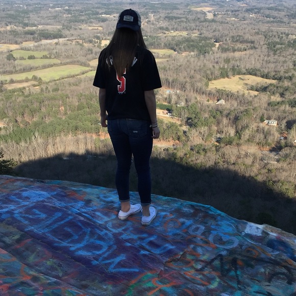 Profile Picture of Lindy Picciotti (@lpicciotti12) on Poshmark