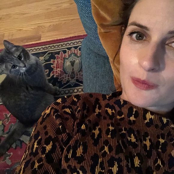 Profile Picture of Kate Stratton (@ktstratatat) on Poshmark