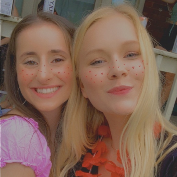 Profile Picture of Calley Schmalz (@ctschmalz) on Poshmark