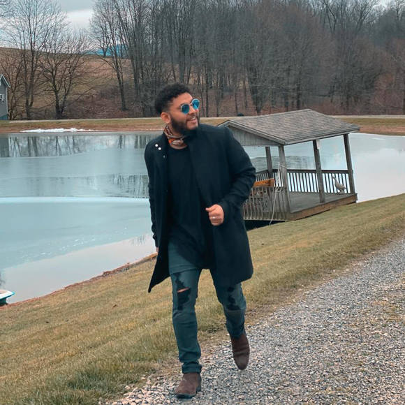 Biren Rasaily - Poshmark Profile Picture of Biren Rasaily (@birenjee123) on Poshmark