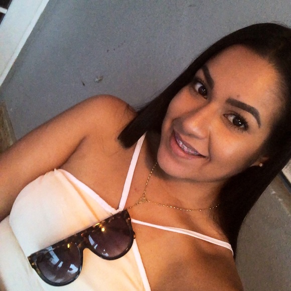 Profile Picture of Tiffany Kuilan (@tmkuila) on Poshmark