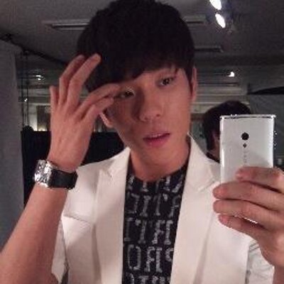 Profile Picture of LEE CHANG MIN_bot (@2AMCHANGMIN_bot) on Twitter