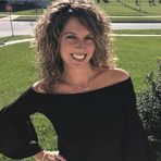 Profile Picture of Jen Weinraub Hinkle (@jen.weinraubhinkle) on Facebook